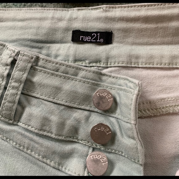 Pants - Picture 7 of 8